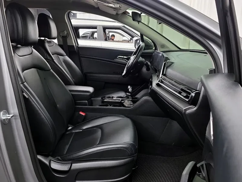 Kia Sportage DIESEL 2.0 4WD TRENDY, снимка 11 - Автомобили и джипове - 55314154