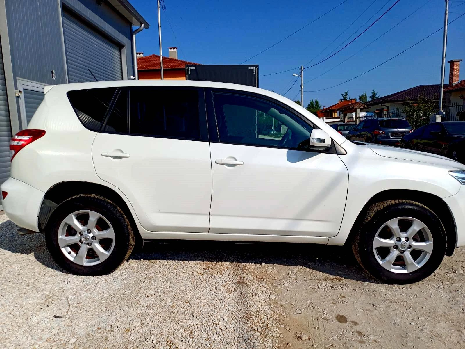 Toyota Rav4 2.2 D-4D -150kc - изображение 5