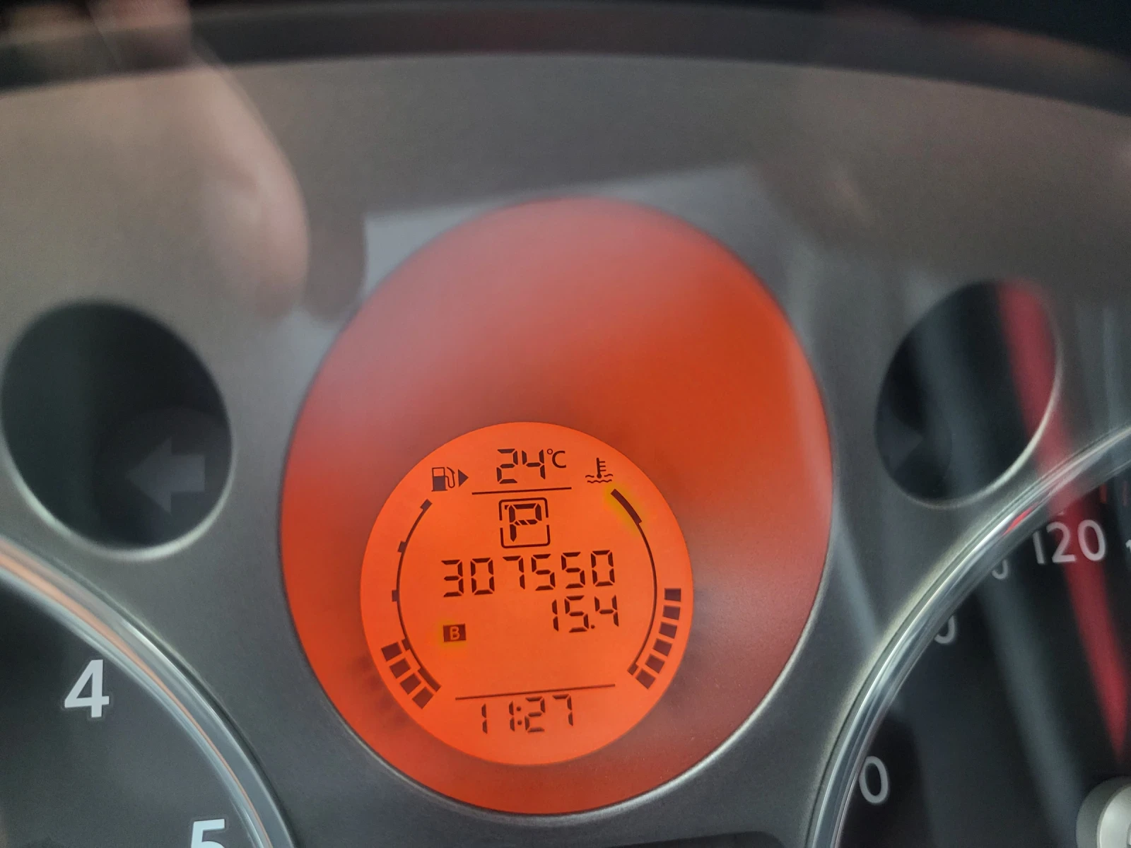 Nissan X-trail 2.0 - изображение 8