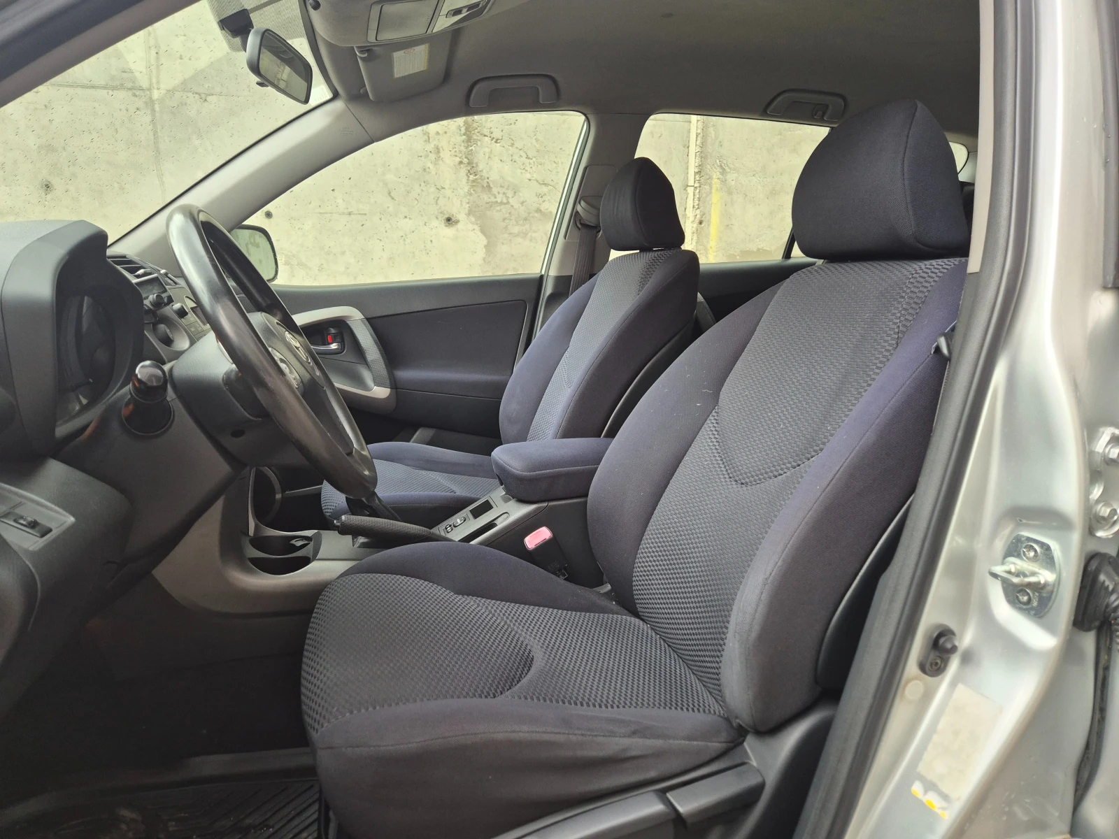 Toyota Rav4 2.2D4D/IИталия , снимка 11 - Автомобили и джипове - 54014055