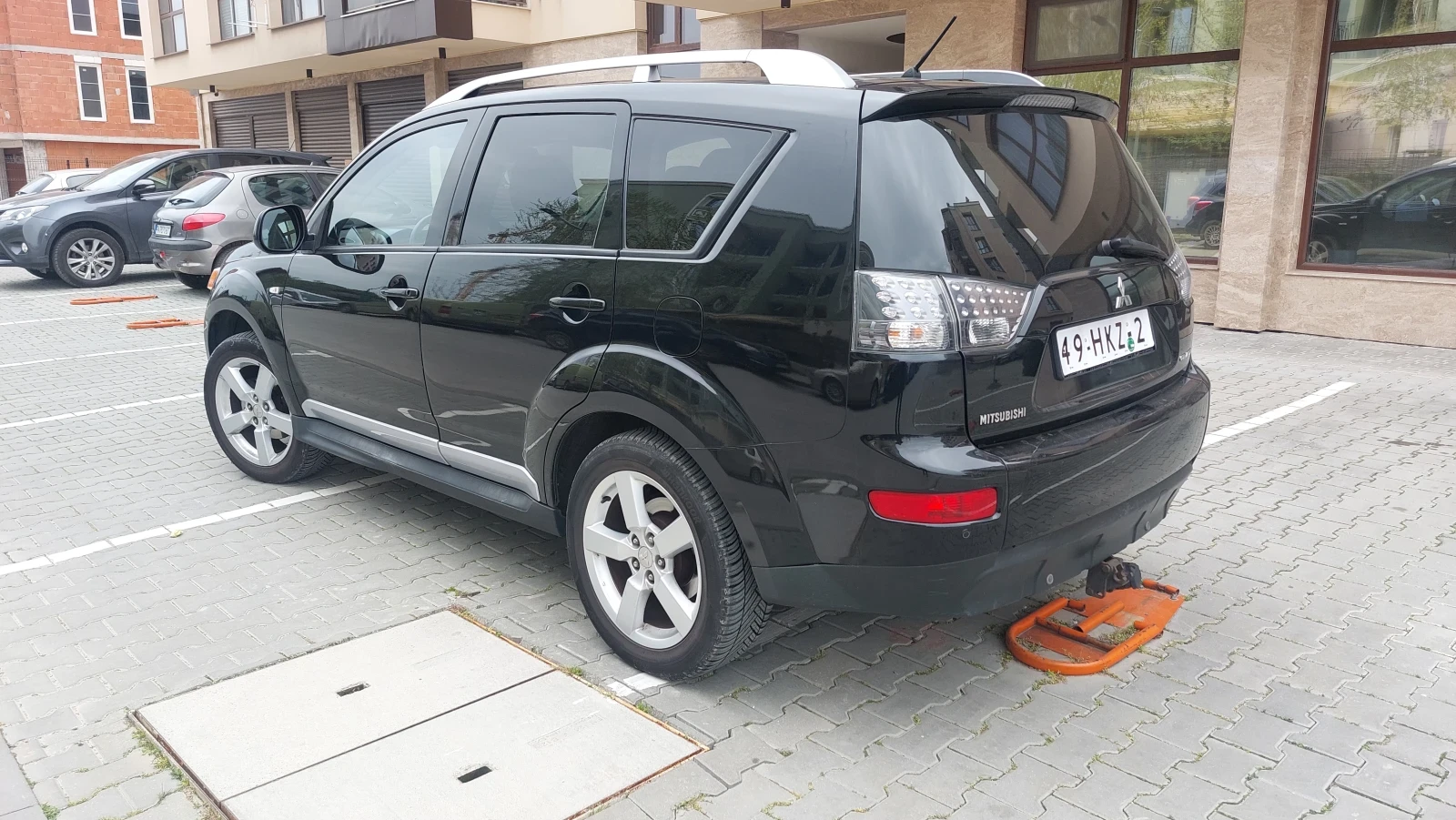 Mitsubishi Outlander 4х4 ръчка бензин, снимка 5 - Автомобили и джипове - 54164559