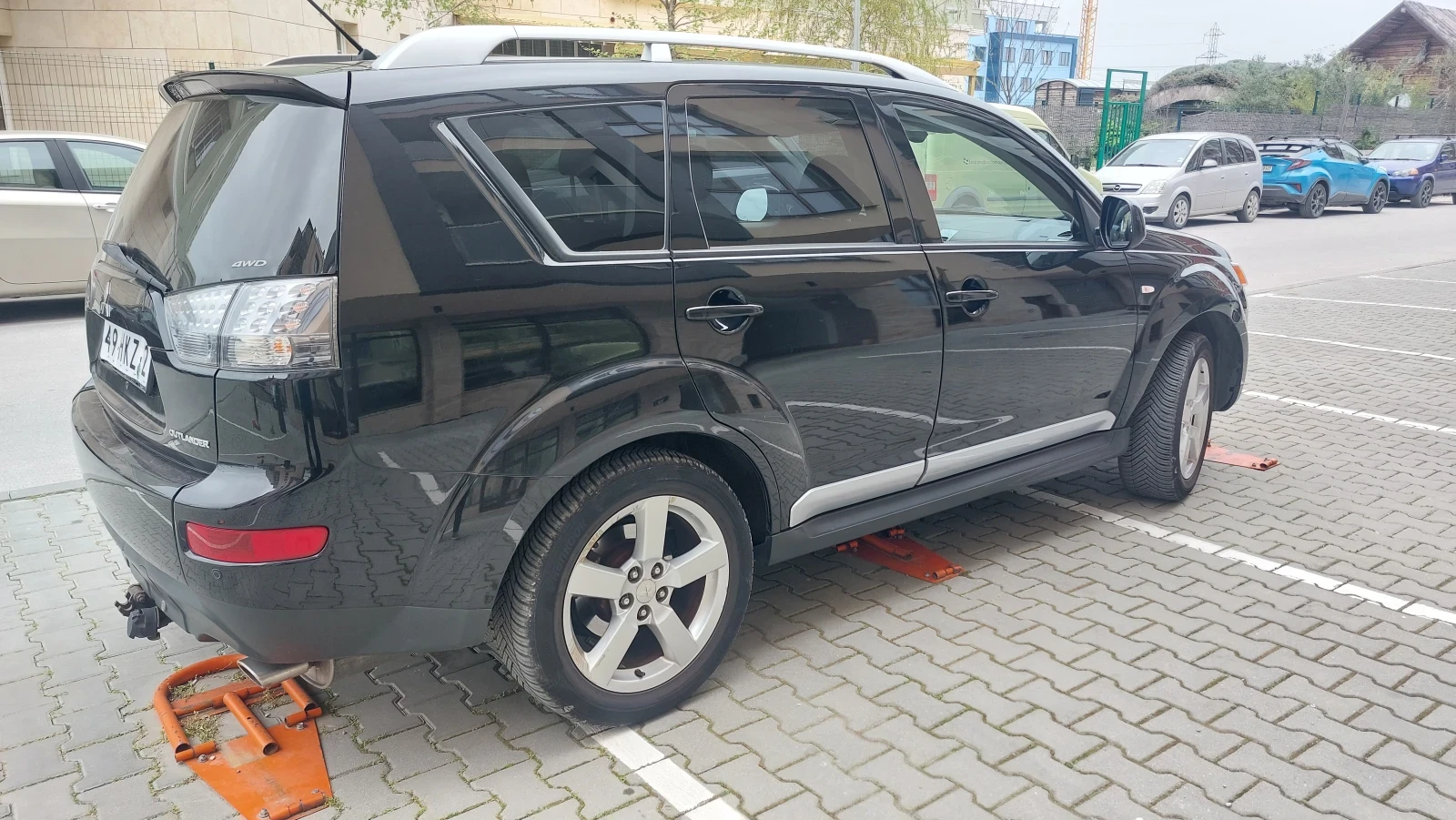 Mitsubishi Outlander 4х4 ръчка бензин, снимка 4 - Автомобили и джипове - 54164559