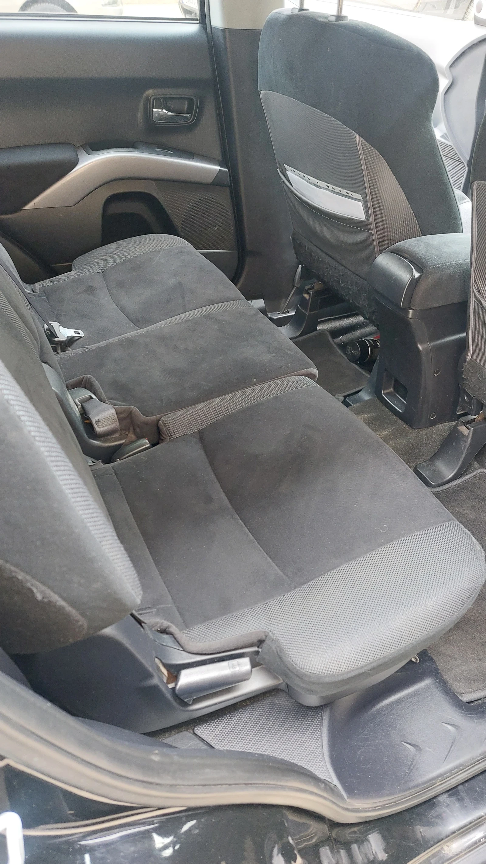 Mitsubishi Outlander 4х4 ръчка бензин, снимка 11 - Автомобили и джипове - 54164559