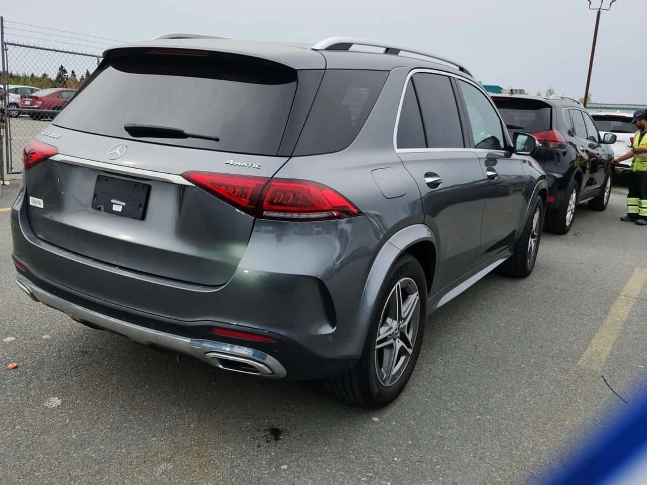 Mercedes-Benz GLE 350 ОБДУХВАНЕ * ПАНО * KEYLESS * CARFAX, снимка 3 - Автомобили и джипове - 54677983
