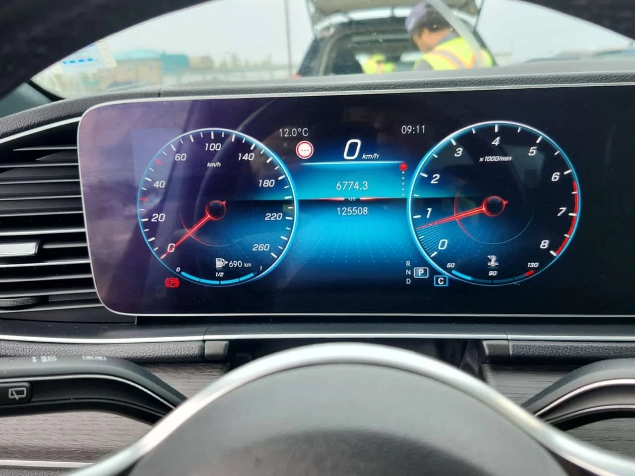 Mercedes-Benz GLE 350 ОБДУХВАНЕ * ПАНО * KEYLESS * CARFAX, снимка 9 - Автомобили и джипове - 54677983