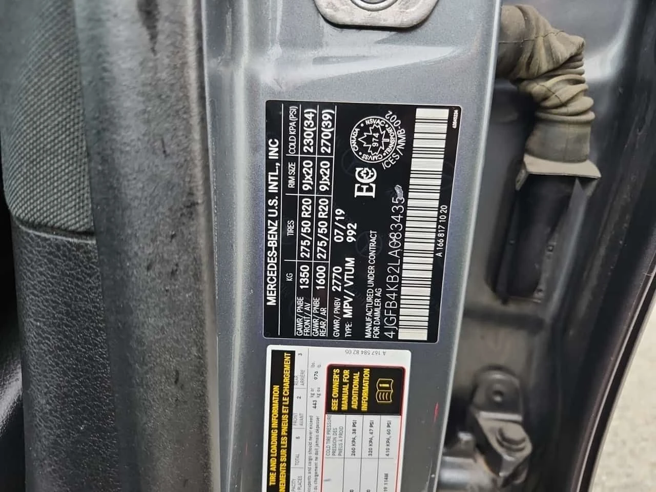 Mercedes-Benz GLE 350 ОБДУХВАНЕ * ПАНО * KEYLESS * CARFAX, снимка 16 - Автомобили и джипове - 54677983