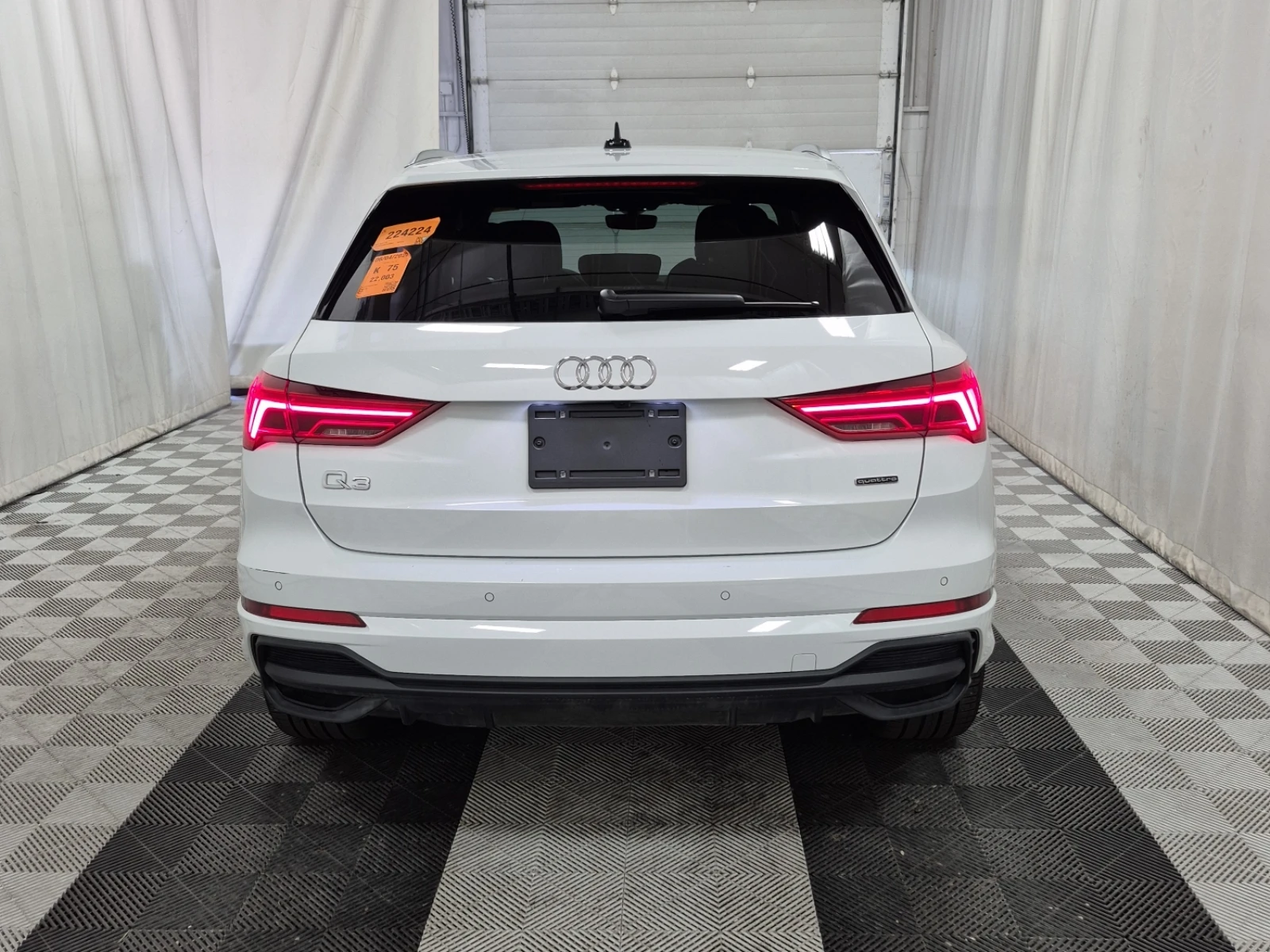 Audi Q3 Progressiv * CARFAX * АВТО КРЕДИТ * , снимка 5 - Автомобили и джипове - 54804301