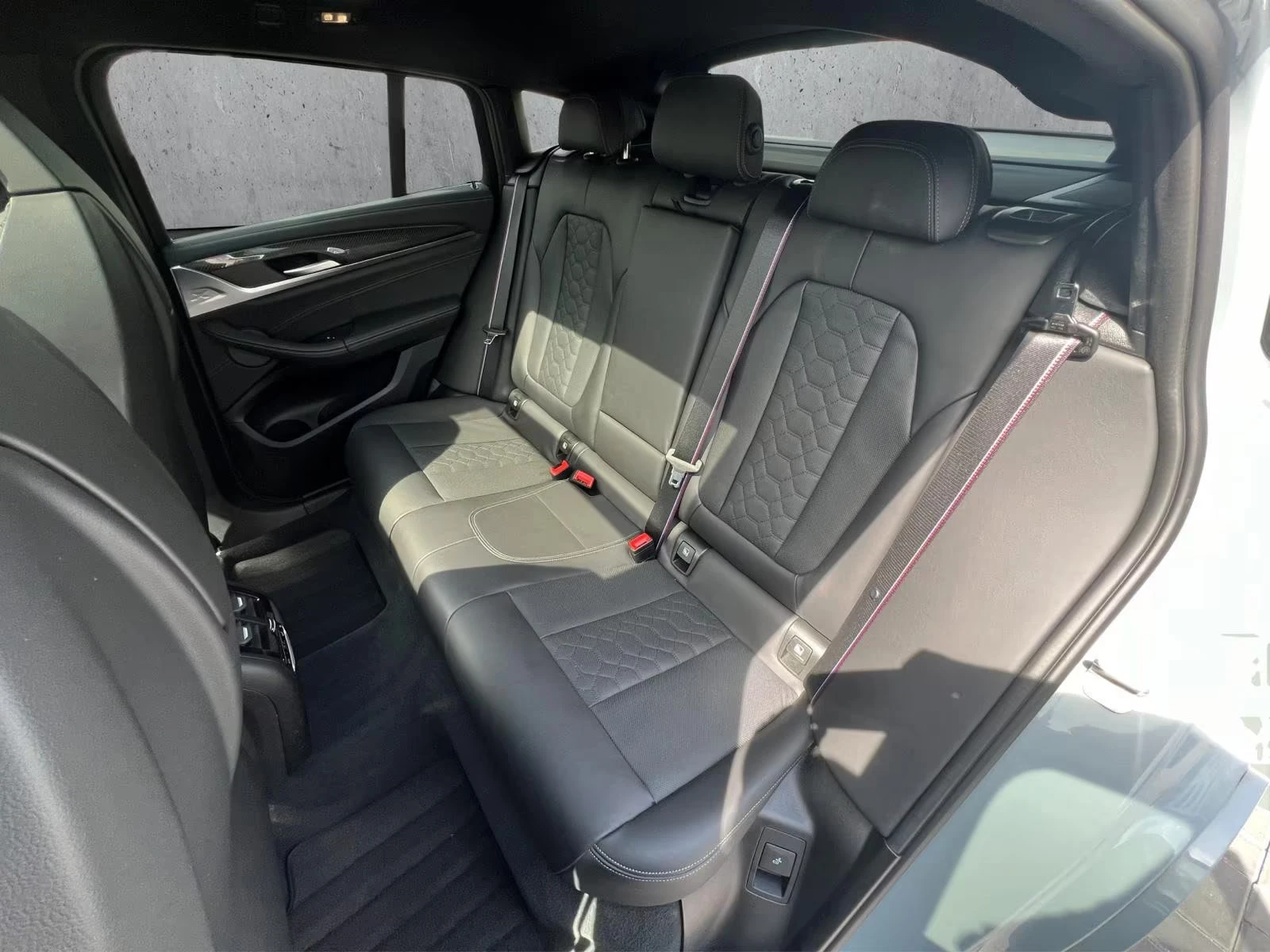 BMW X4 M COMPETITION/510HP/PANO/MEMO/360/H&K/LED/435q, снимка 14 - Автомобили и джипове - 54995810