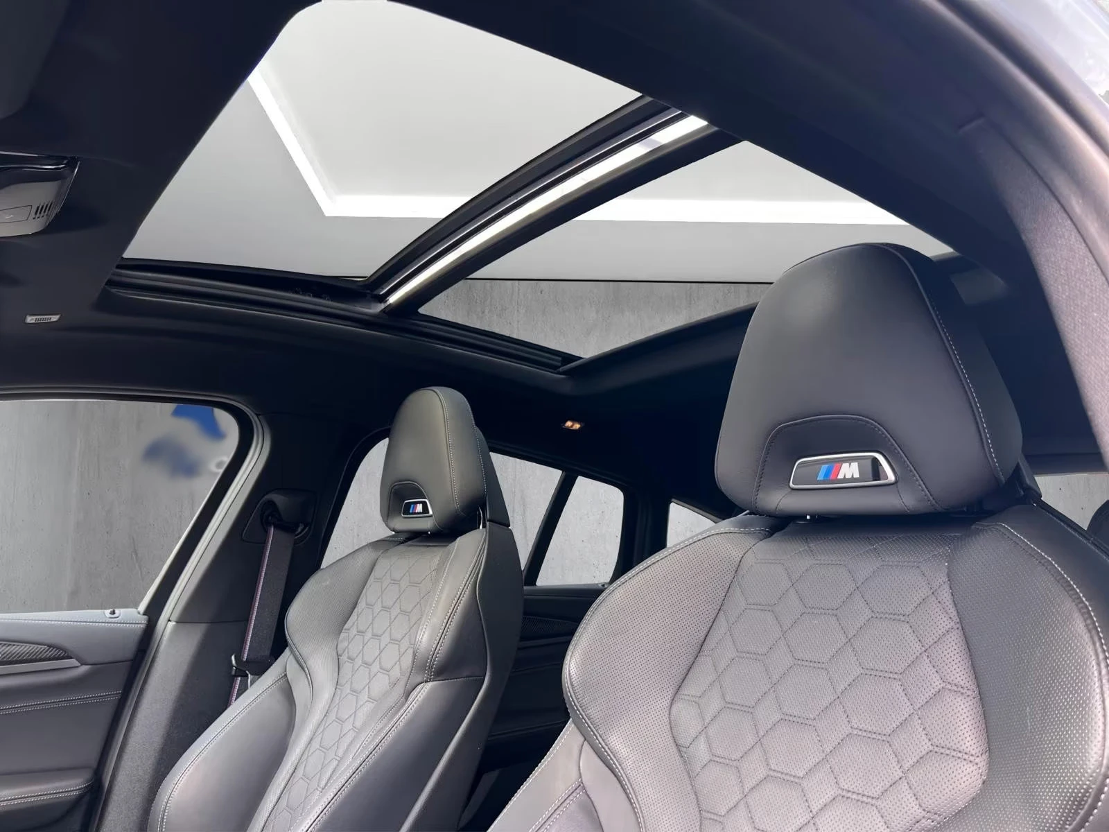 BMW X4 M COMPETITION/510HP/PANO/MEMO/360/H&K/LED/435q, снимка 9 - Автомобили и джипове - 54995810