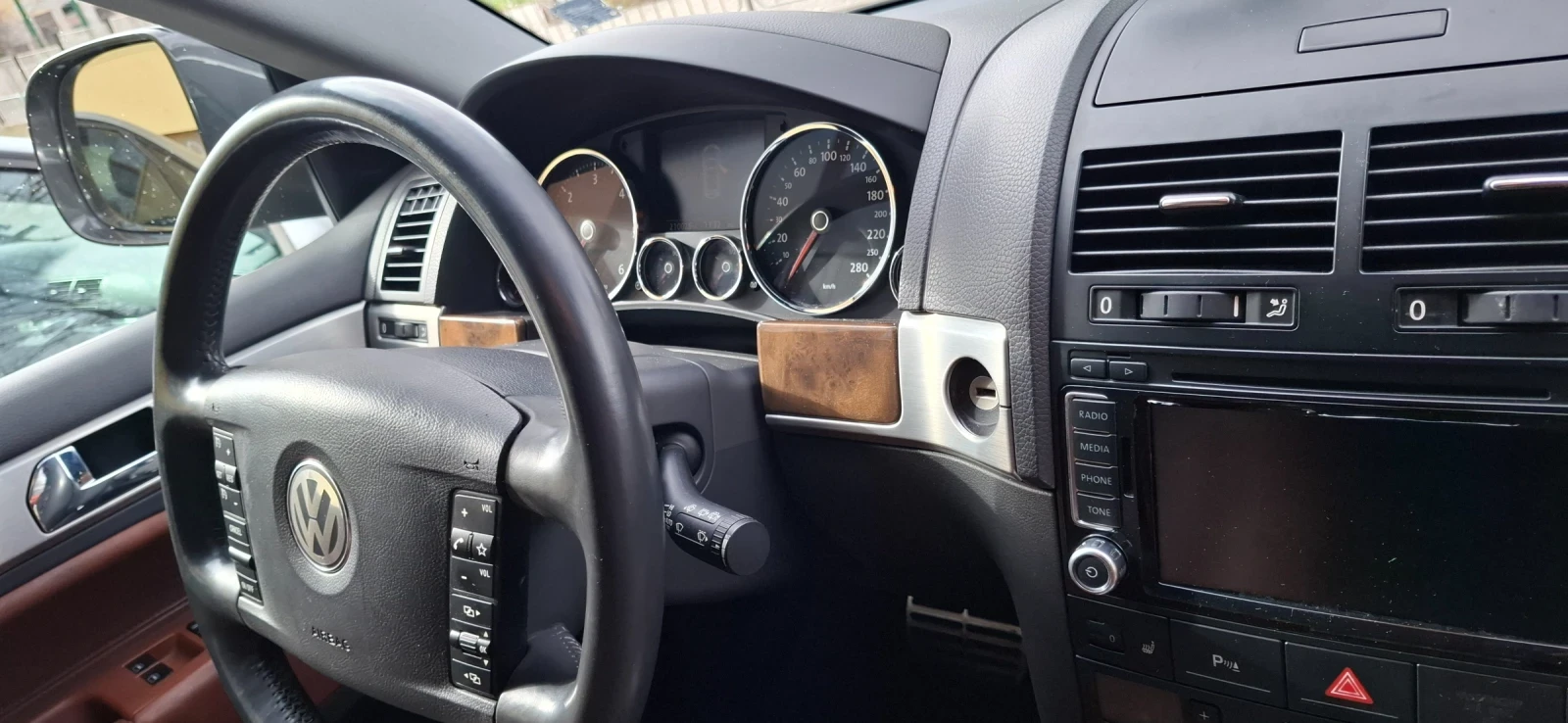 VW Touareg King Kong 5.0 TDI V10, снимка 5 - Автомобили и джипове - 55095842