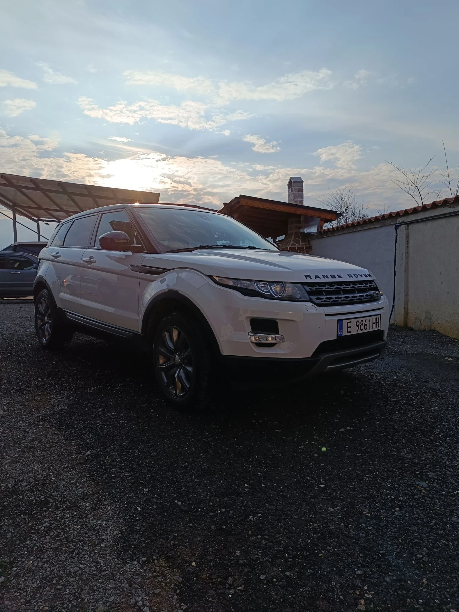 Land Rover Range Rover Evoque, снимка 3 - Автомобили и джипове - 55449759