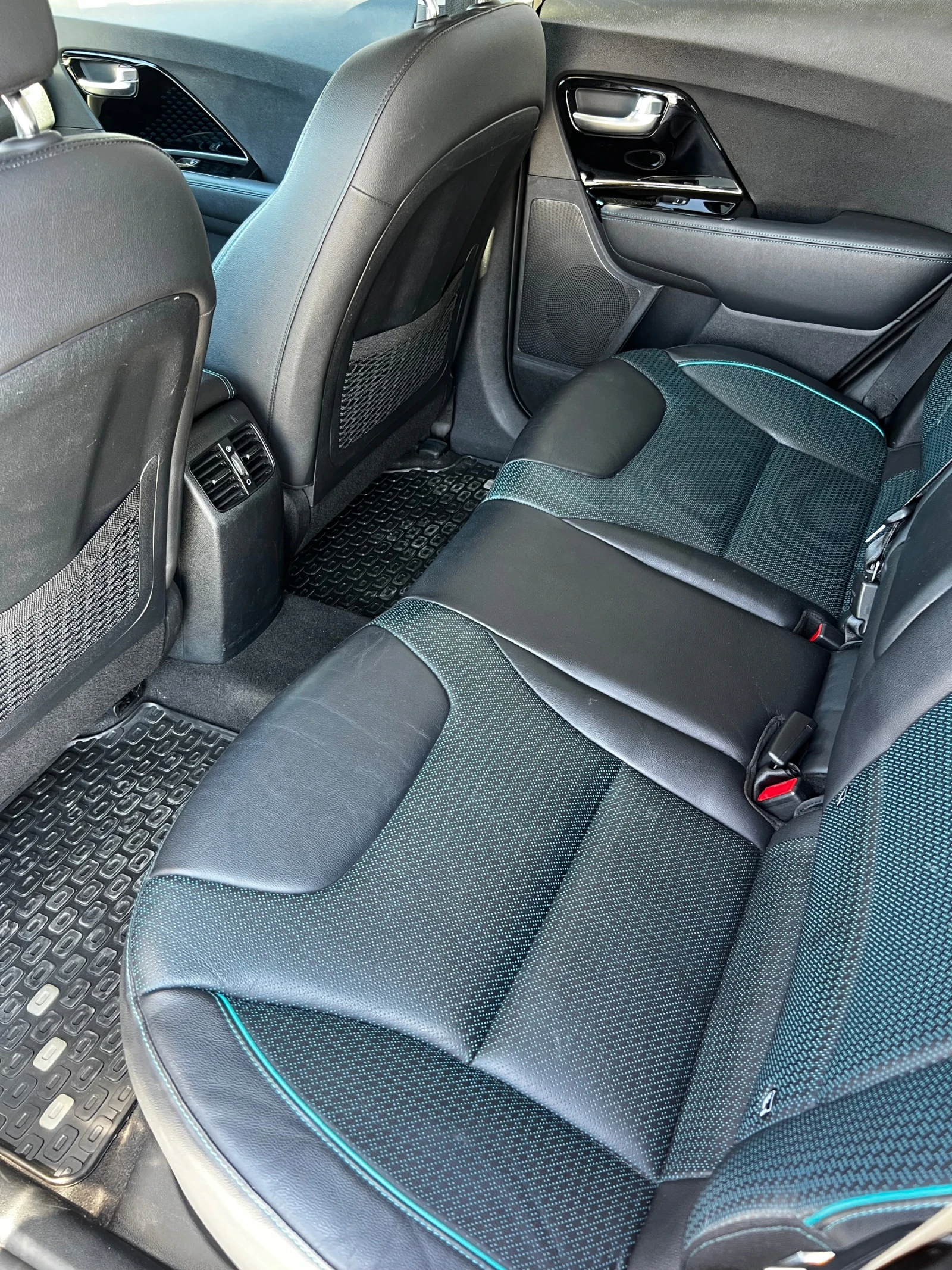 Kia Niro electric Premium , снимка 12 - Автомобили и джипове - 55625578
