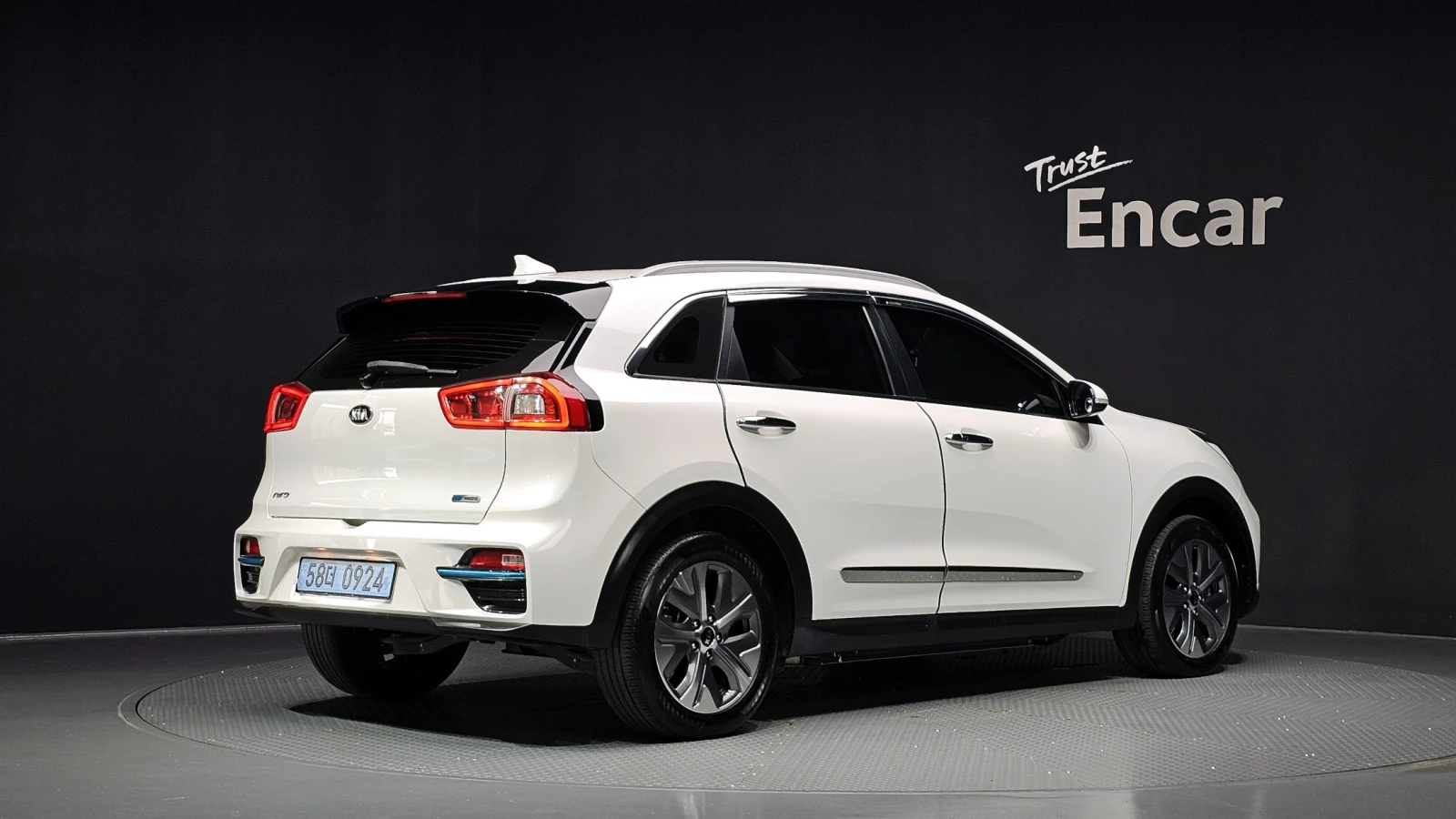 Kia Niro Noblesse* Крайна Цена* , снимка 2 - Автомобили и джипове - 56303742