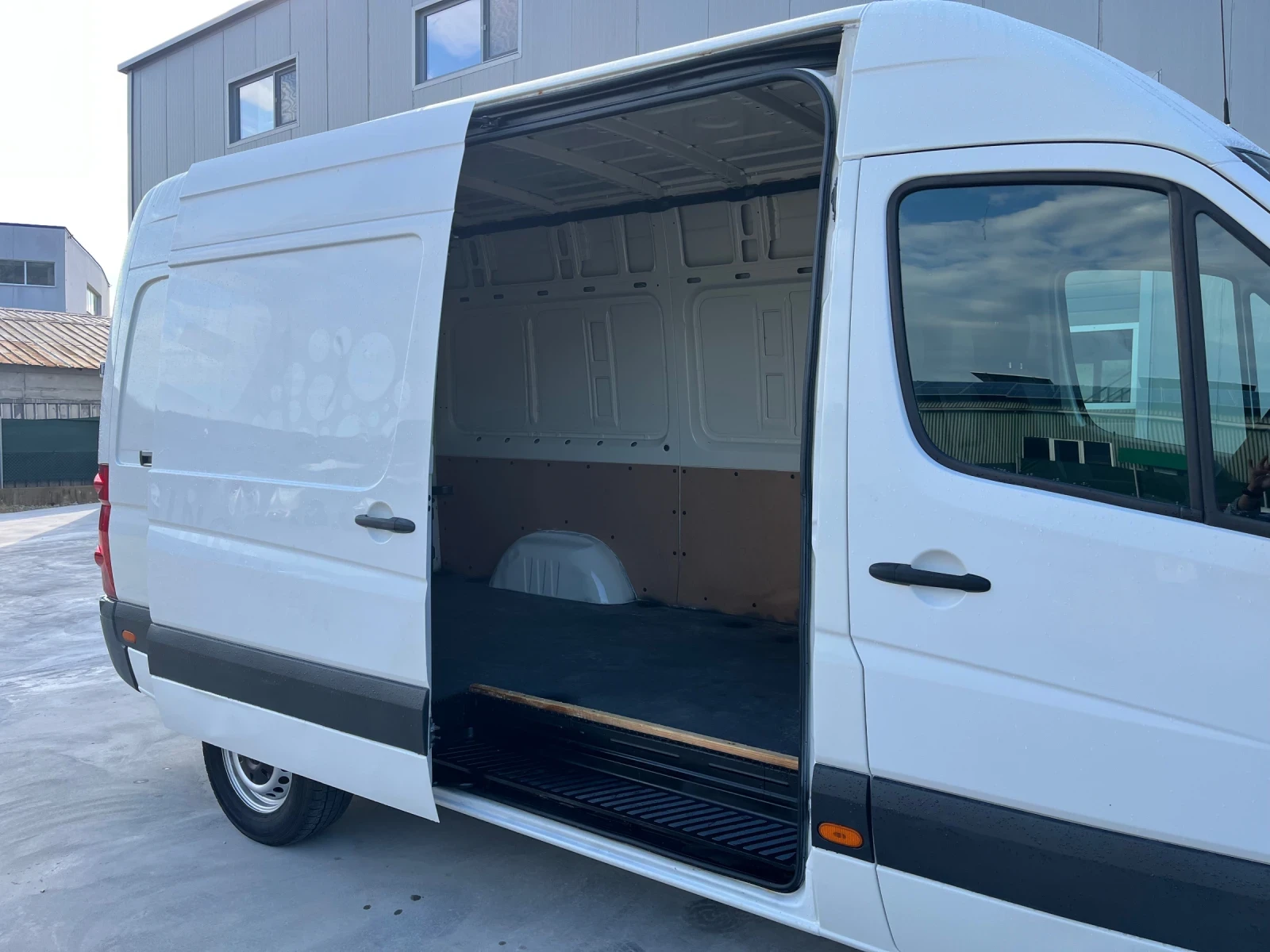 VW Crafter 2.0TDI/136�� | Mobile.bg � ����������� 10
