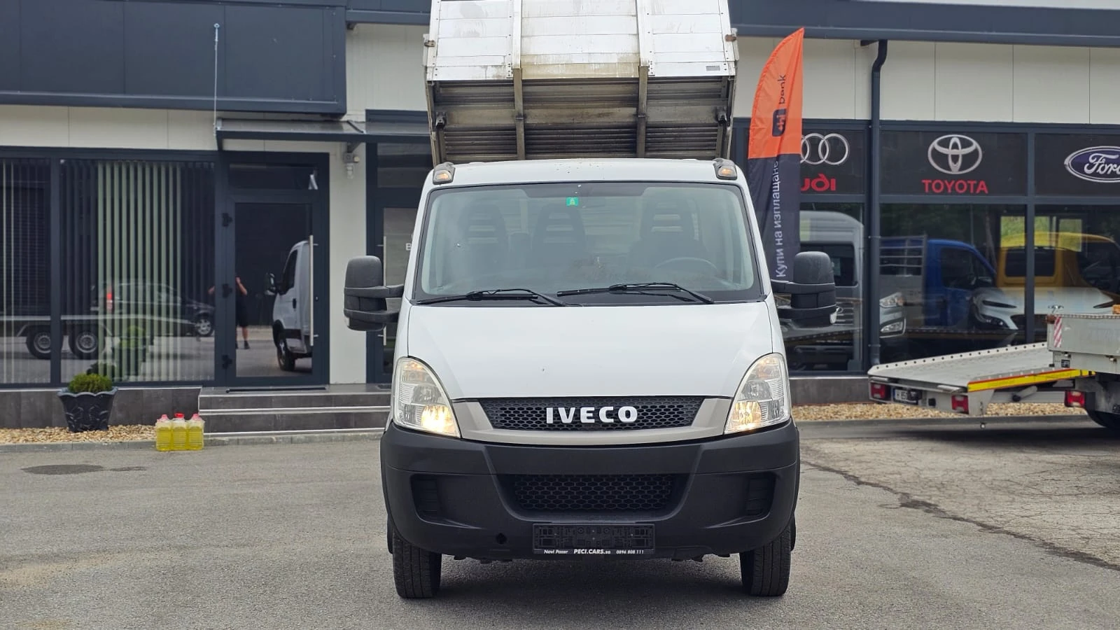 Iveco Daily 35C15 3.0D 6SP CH-ДВОЙНИ РЕСОРИ-ТЕМПОМАТ-ЛИЗИНГ, снимка 2 - Бусове и автобуси - 55221464