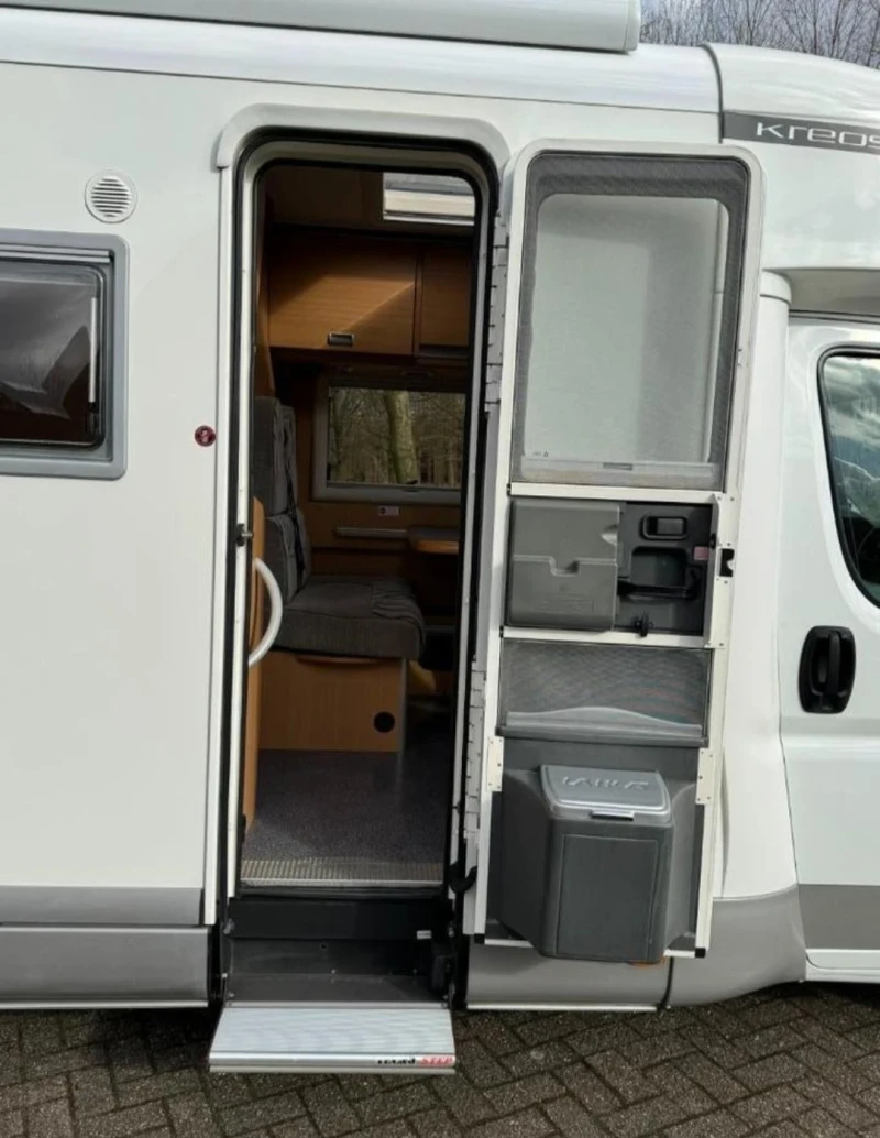 Кемпер Laika Kreos 3009 Fiat Ducato 3.0 JTD 160PK, снимка 7 - Каравани и кемпери - 49564147