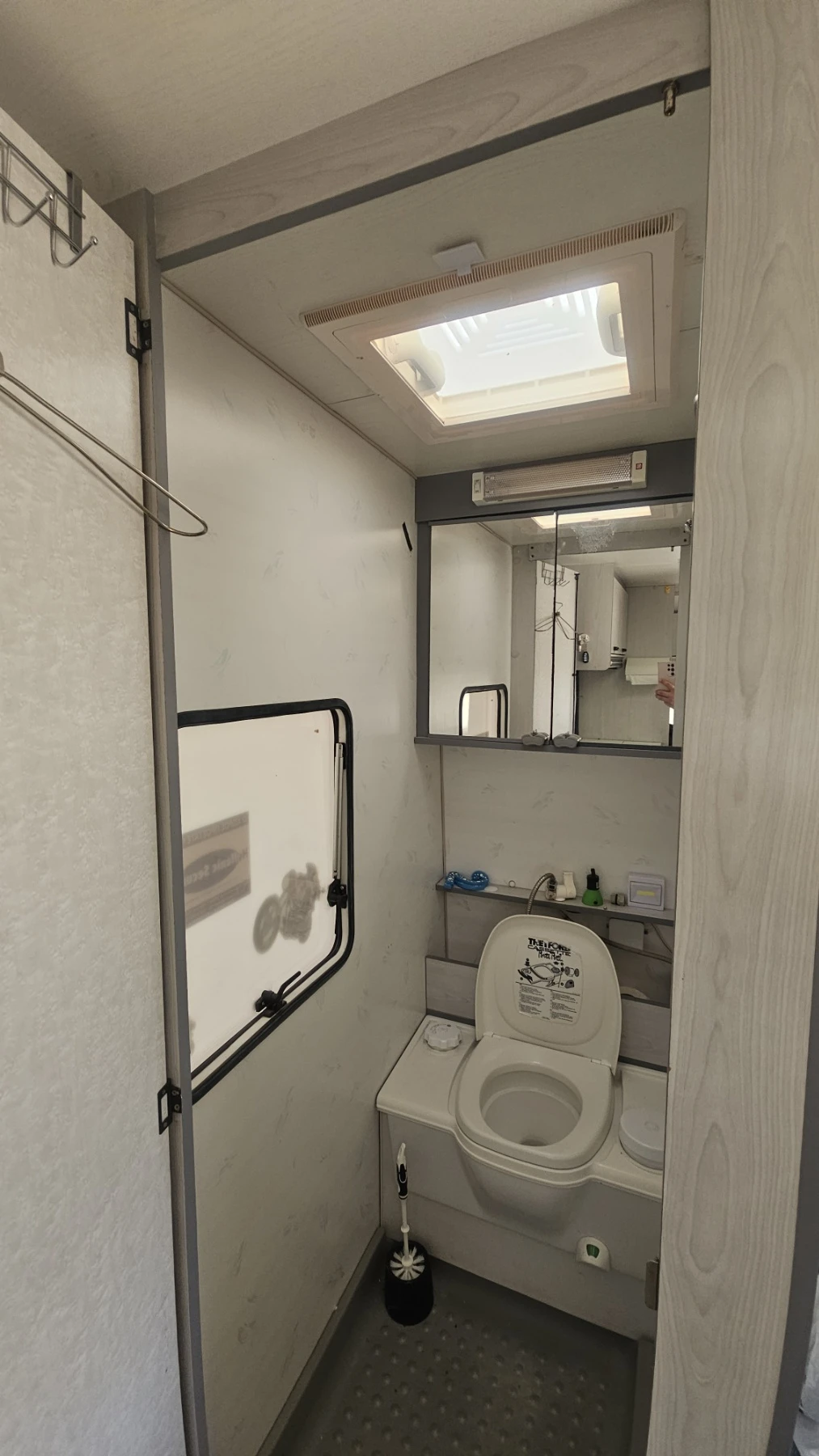  Burstner Holidey | Mobile.bg   12