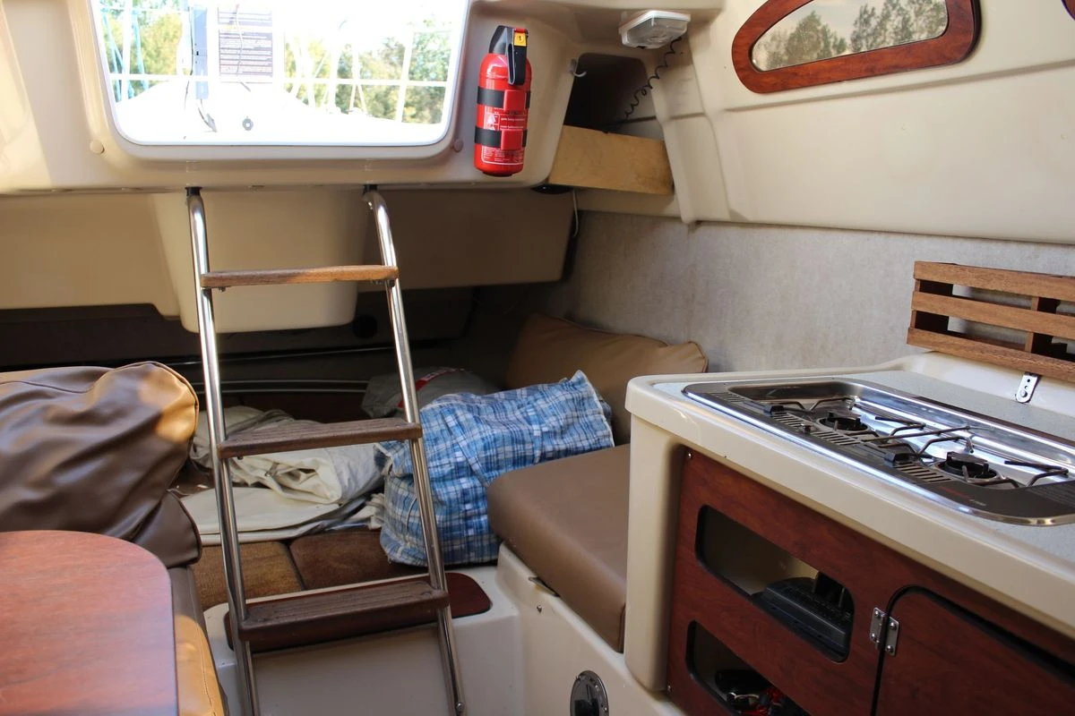 Моторна яхта MacGregor M26, снимка 6 - Воден транспорт - 54127822