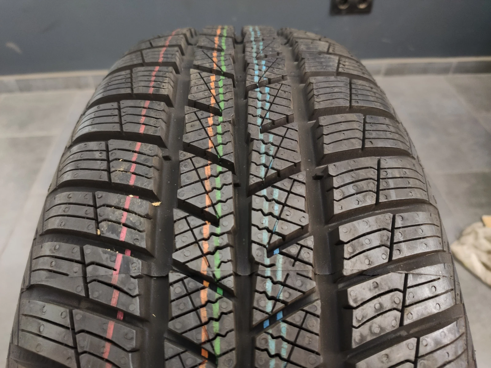  215/65R17 | Mobile.bg   3