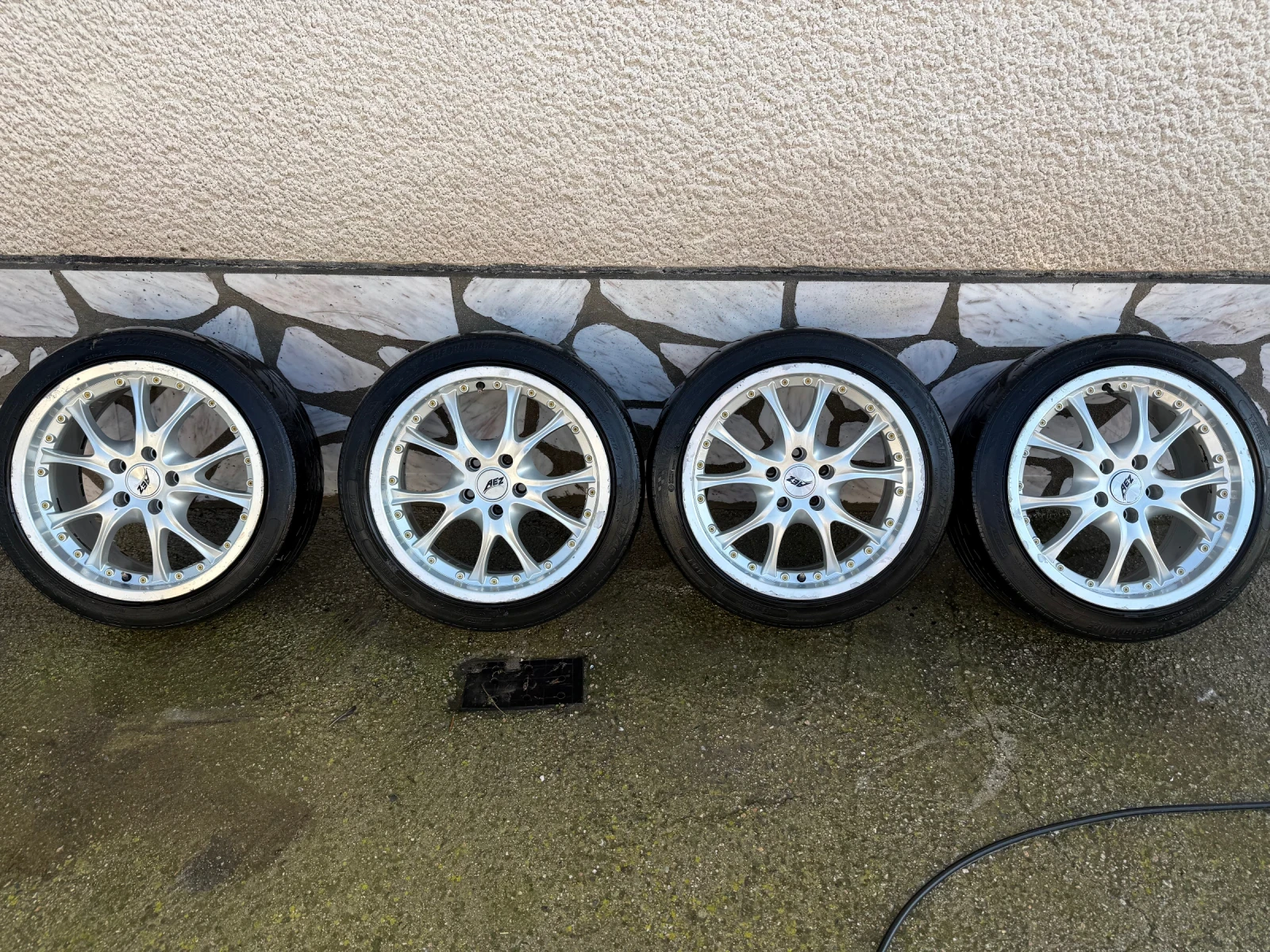 ���� � ������ 215/45R17 | Mobile.bg � ����������� 5