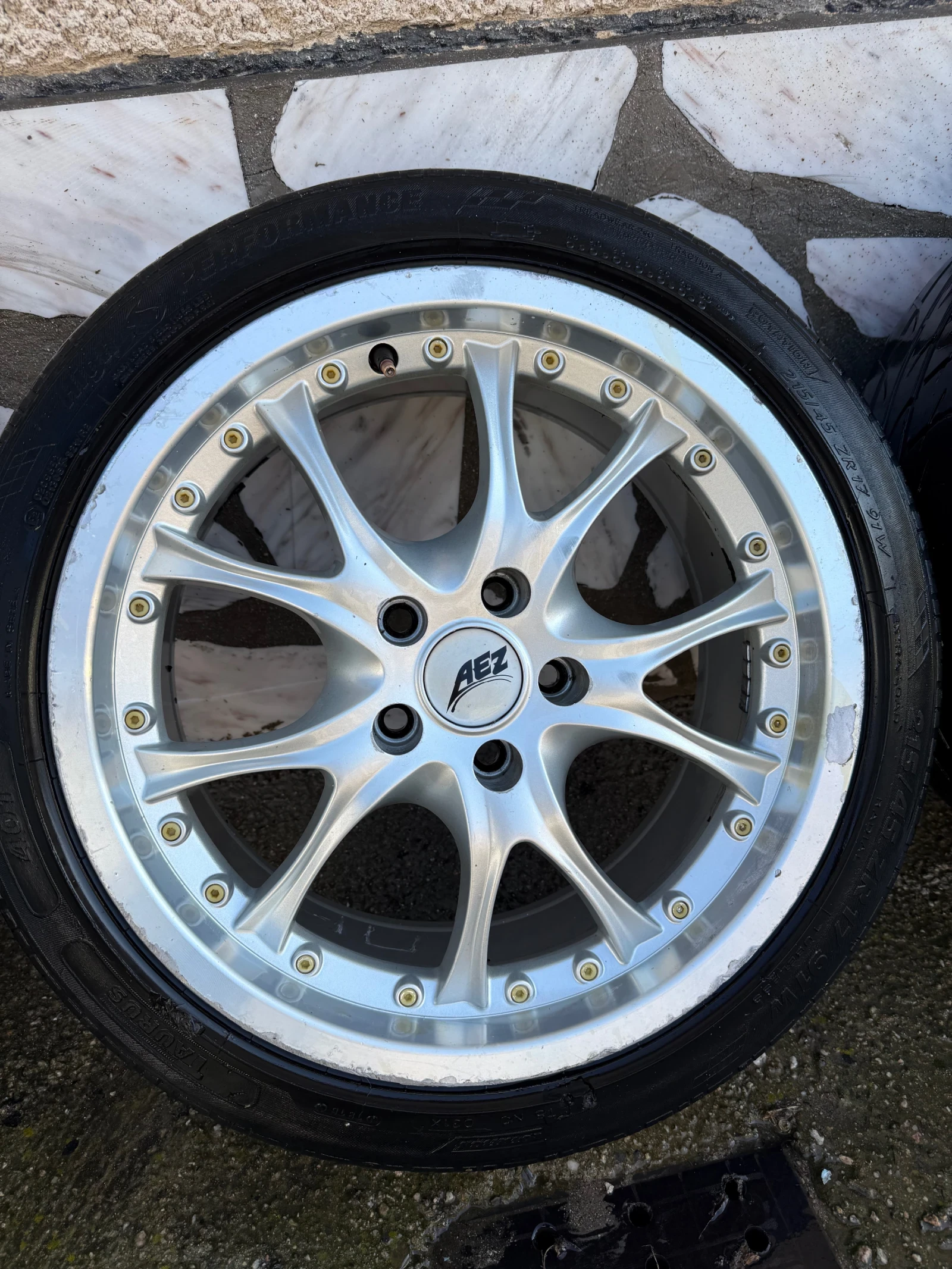 ���� � ������ 215/45R17 | Mobile.bg � ����������� 2