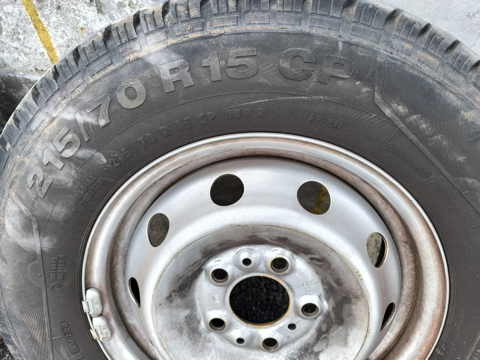 Гуми с джанти Continental 215/70R15, снимка 3 - Гуми и джанти - 53929500