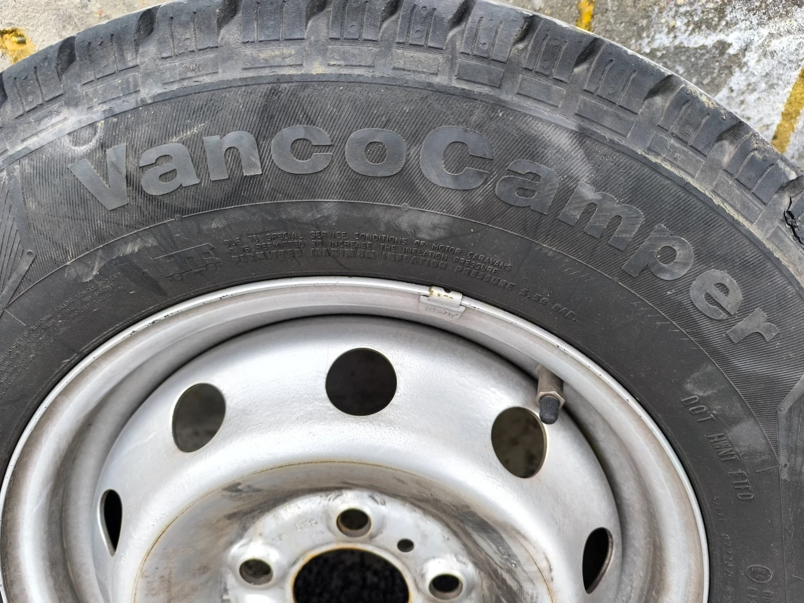 Гуми с джанти Continental 215/70R15, снимка 4 - Гуми и джанти - 53929500