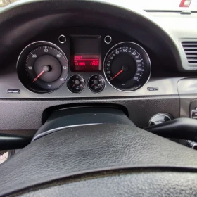 VW Passat 1.9TDI* 105ks* MULTIMEDIA* KLIMATRONIK* - 6599 лв. - 24408784 13