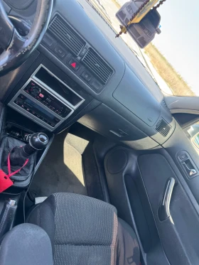 VW Golf Golf 4  - 2800 € / 5476.32 лв. - 30625126 5