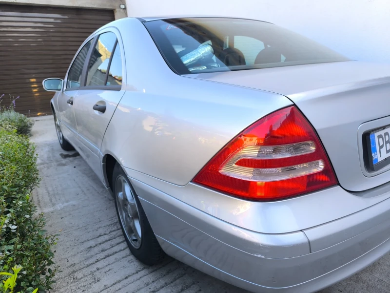 Mercedes-Benz C 180, снимка 6 - Автомобили и джипове - 47356998