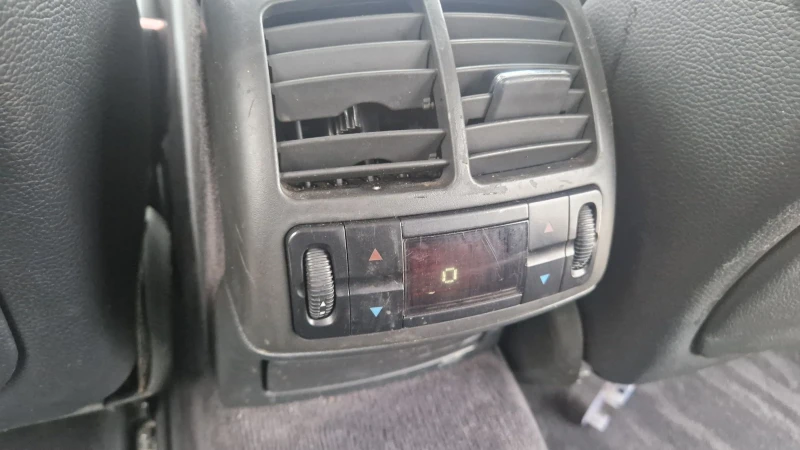 Mercedes-Benz E 270 Koja navi Avtomat , снимка 15 - Автомобили и джипове - 47957544