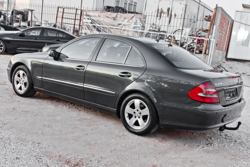 Mercedes-Benz E 270 Koja navi Avtomat , снимка 8 - Автомобили и джипове - 47957544