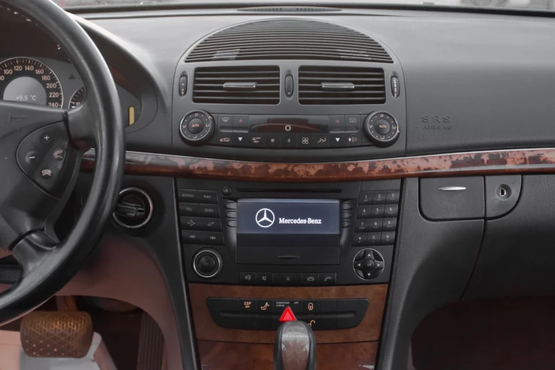 Mercedes-Benz E 270 Koja navi Avtomat , снимка 10 - Автомобили и джипове - 47957544