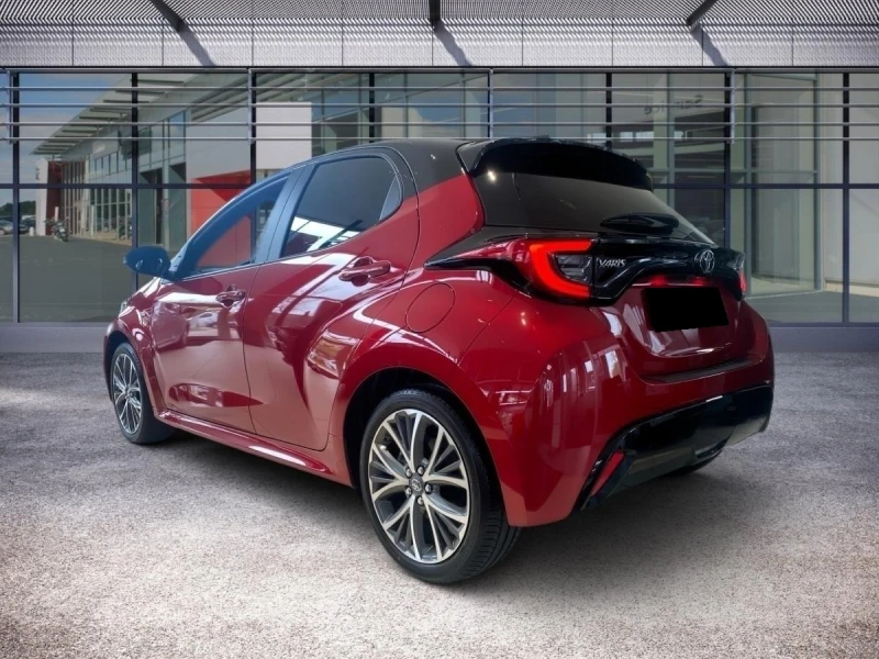 Toyota Yaris 1.5 HYBRID* STYLE* LED* CAMERA* DISTR* KEYLESS* , снимка 4 - Автомобили и джипове - 51963776