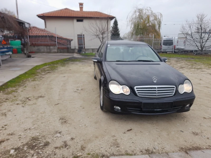 Mercedes-Benz C 220 2.2 CDI , снимка 3 - Автомобили и джипове - 52883799