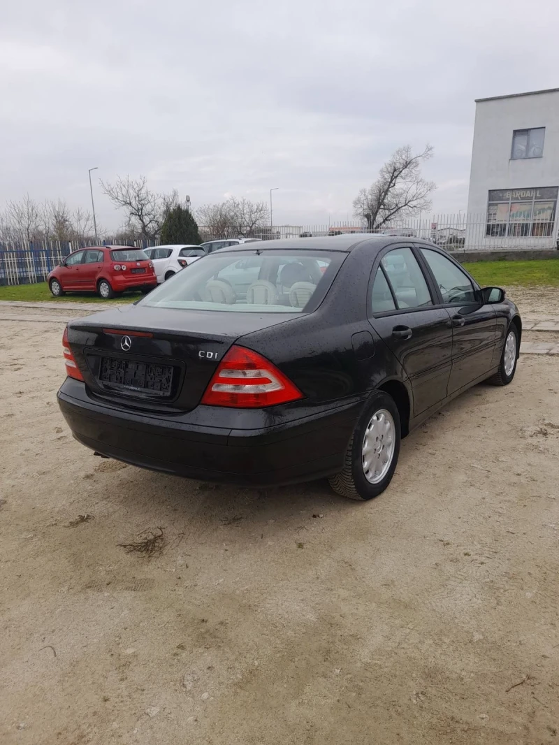 Mercedes-Benz C 220 2.2 CDI , снимка 9 - Автомобили и джипове - 52883799