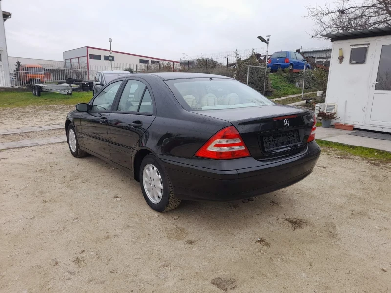 Mercedes-Benz C 220 2.2 CDI , снимка 4 - Автомобили и джипове - 52883799
