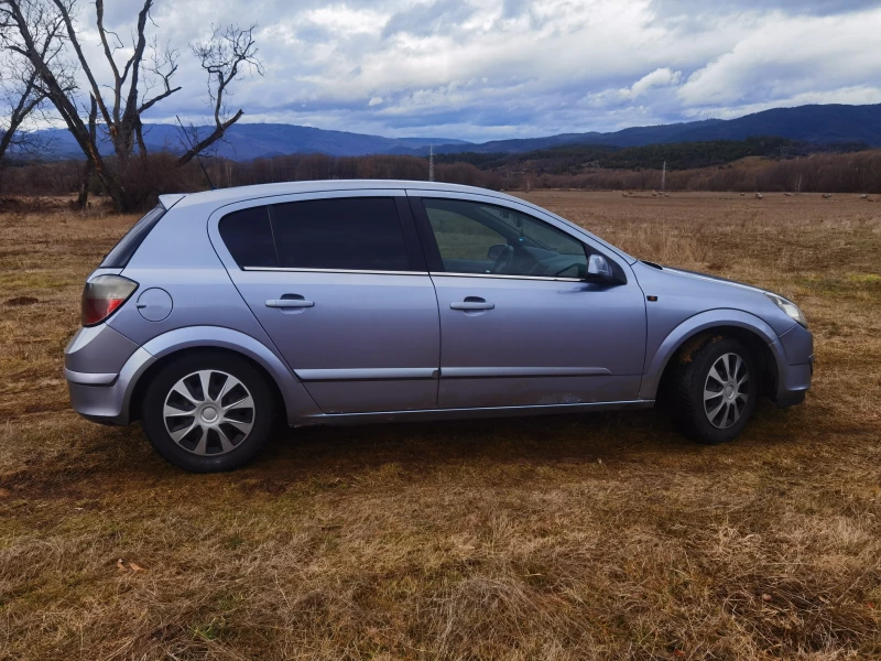 Opel Astra H, снимка 7 - Автомобили и джипове - 53407315