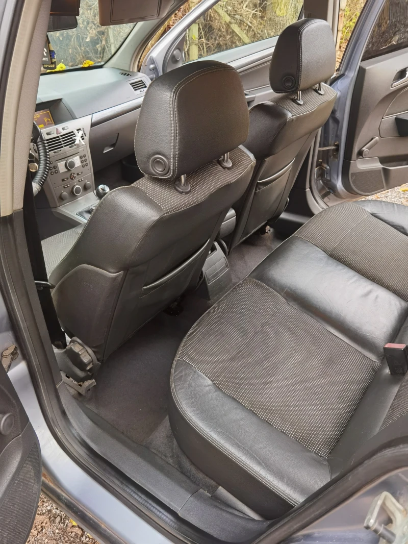 Opel Astra H, снимка 12 - Автомобили и джипове - 53407315