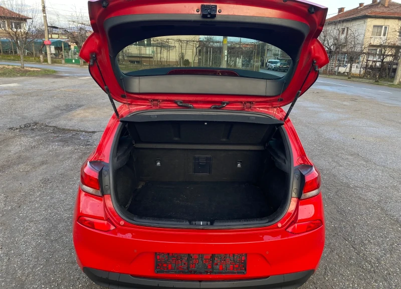 Hyundai I30 1.6CRDI GoEdition Full Extra, снимка 16 - Автомобили и джипове - 53459531