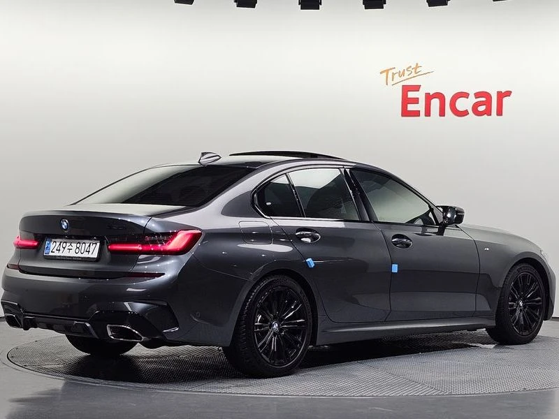 BMW 320 i M | HEAD UP| НАДУВАНЕ| PANO| DIGITAL| КАМЕРА, снимка 2 - Автомобили и джипове - 55746980