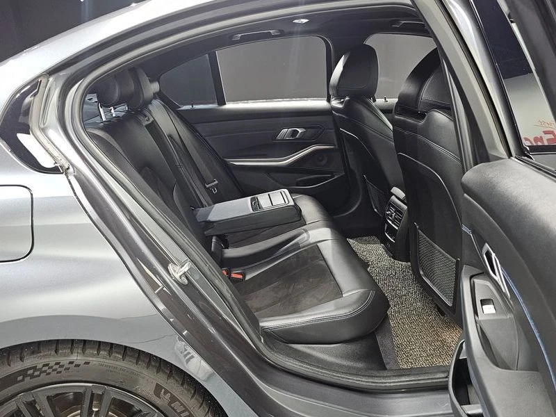 BMW 320 i M | HEAD UP| НАДУВАНЕ| PANO| DIGITAL| КАМЕРА, снимка 11 - Автомобили и джипове - 55746980