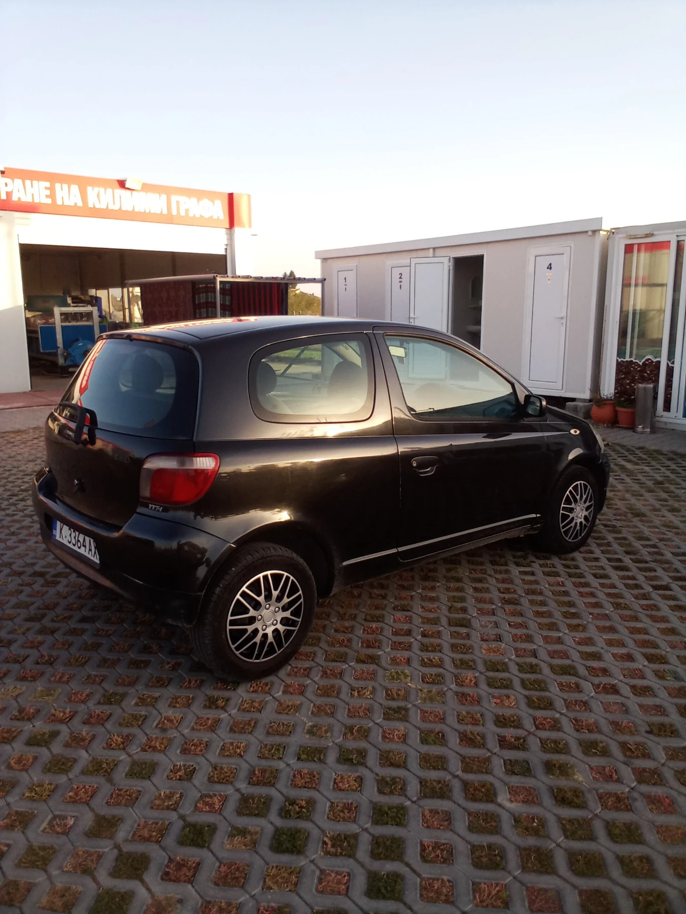 Toyota Yaris 1.0 VVT - изображение 5