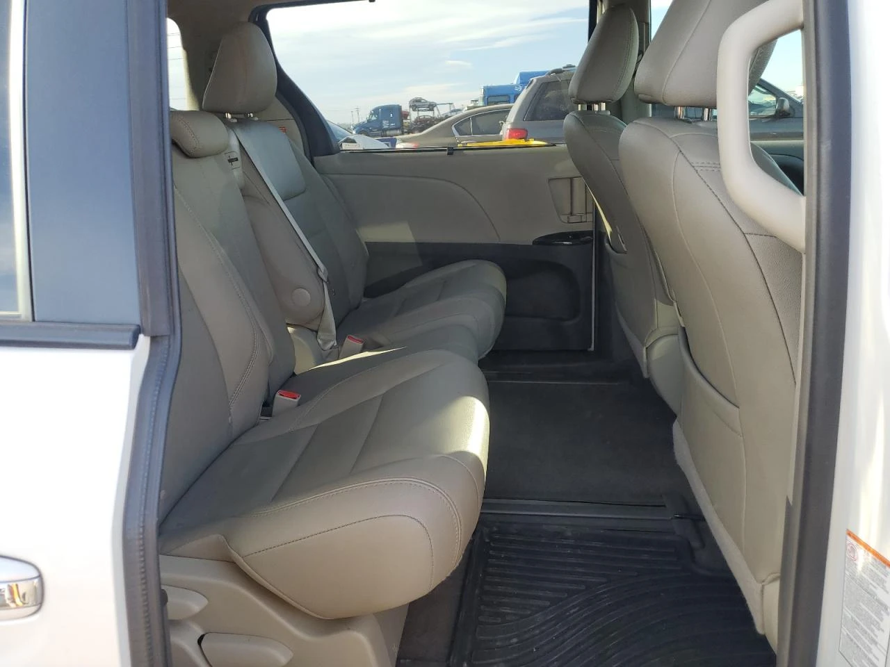 Toyota Sienna XLE 3.5 * ЛИЗИНГ*  - изображение 9