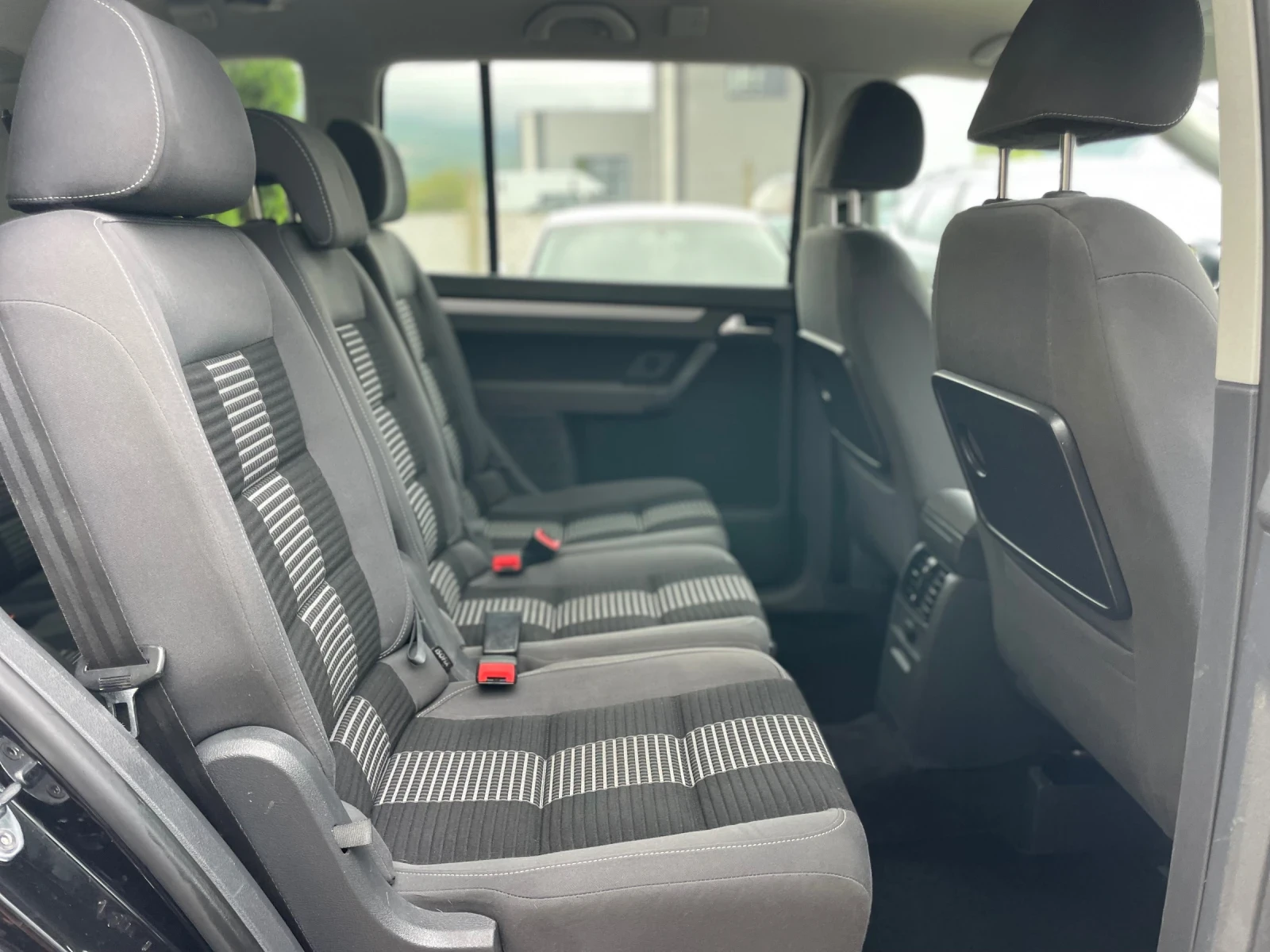 VW Touran 1.6i 102КС United 6+ 1 - изображение 9