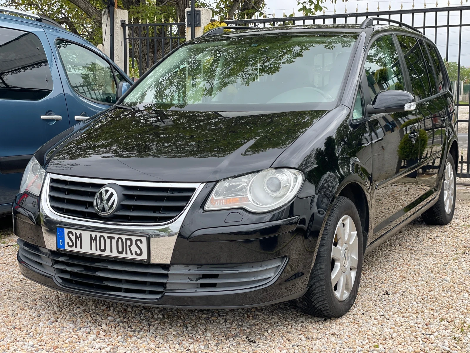 VW Touran 1.6i 102КС United 6+ 1 - изображение 2