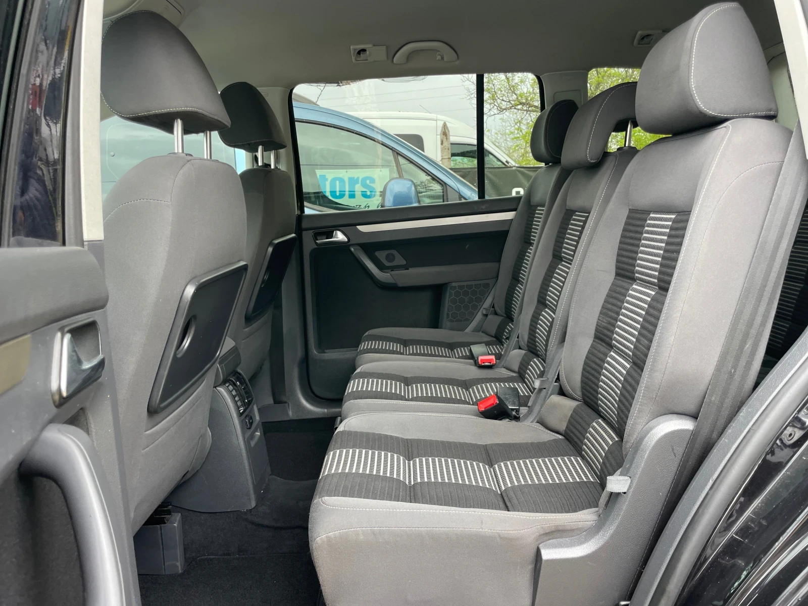 VW Touran 1.6i 102КС United 6+ 1 - изображение 7
