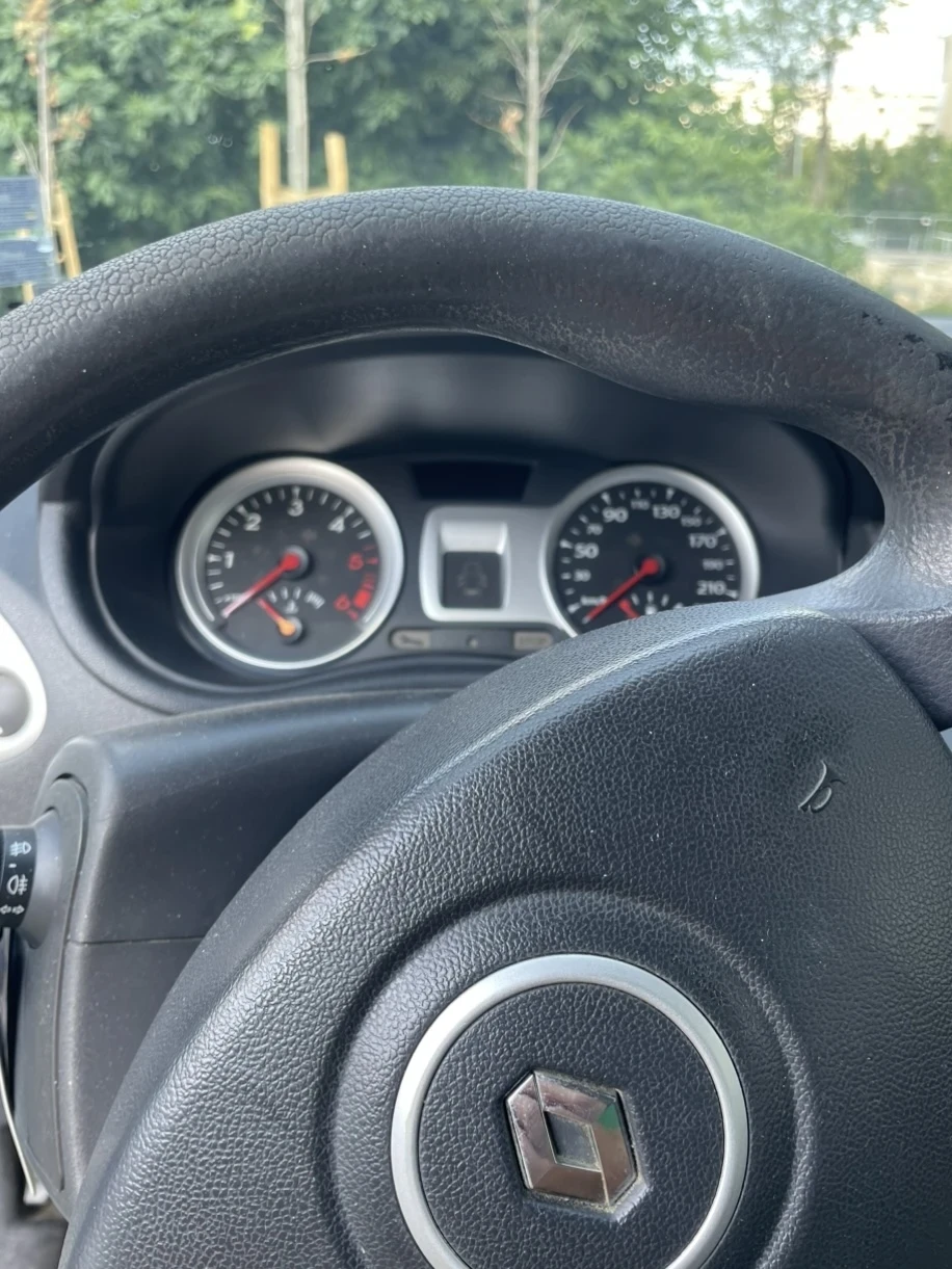 Renault Clio 1.5 DCI - изображение 6