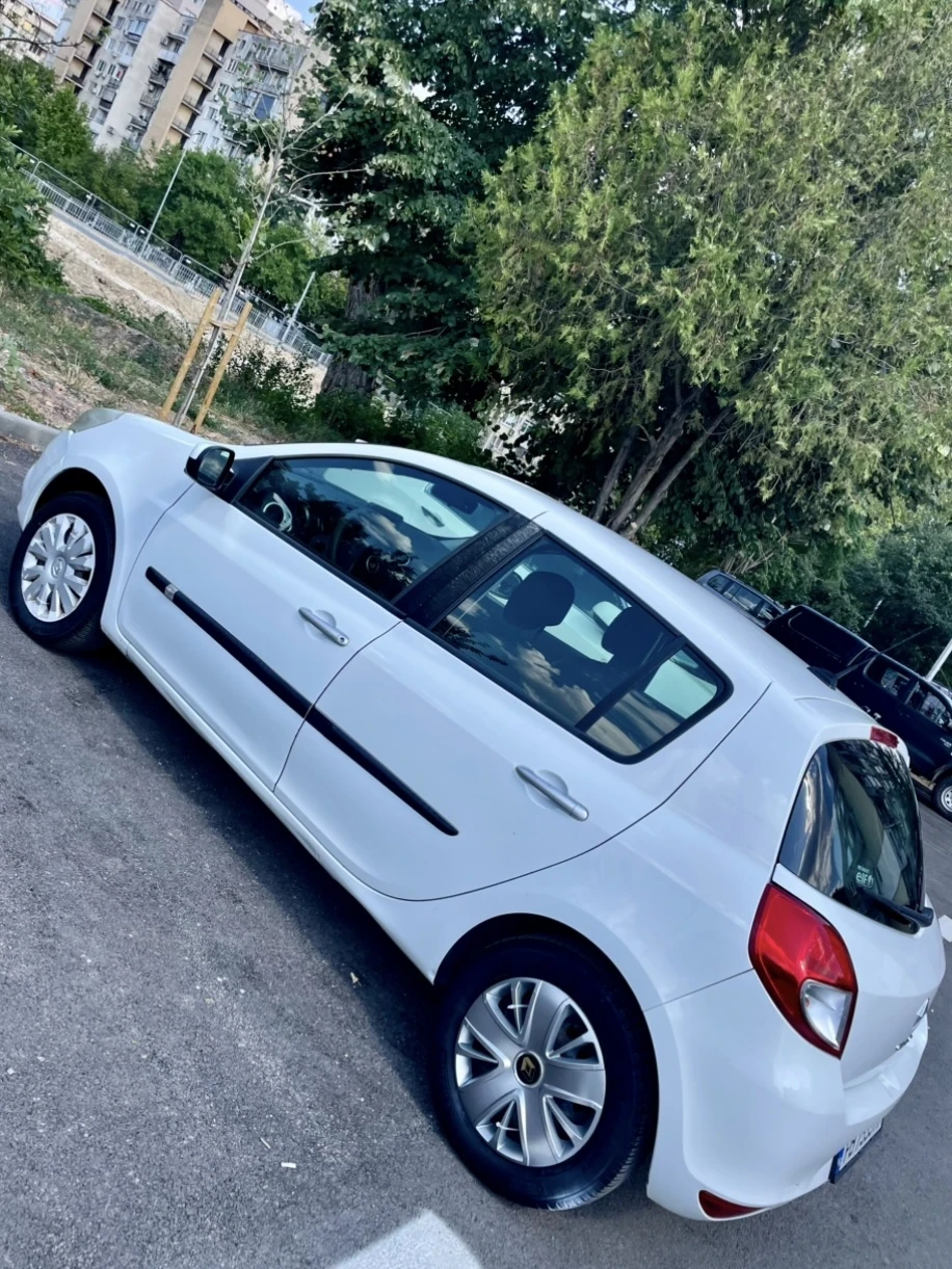 Renault Clio 1.5 DCI - изображение 2