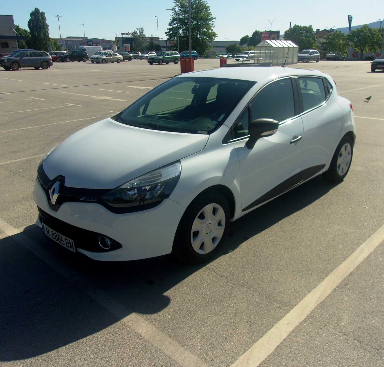 Renault Clio 1.2i, 47000км - изображение 4